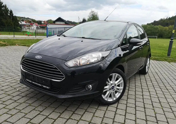 samochody osobowe Ford Fiesta cena 27700 przebieg: 132827, rok produkcji 2013 z Frampol